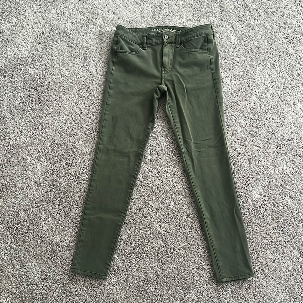 American Eagle women’s green jeggings